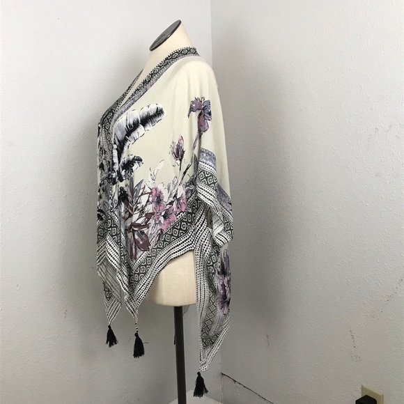 Open Front Sleeveless Kimono Women’s Size XXL Multicolor Floral Print Tassels. - Picture 4 of 12